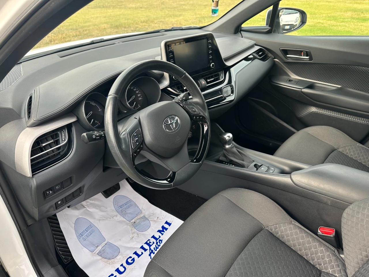 Toyota C-HR 1.8h Business e-cvt