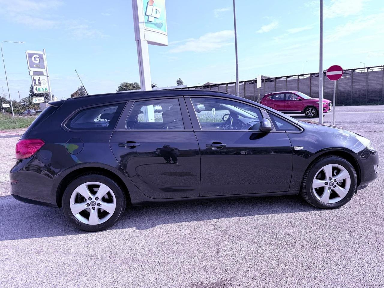 Opel Astra 1.7 CDTI 110CV Sports Tourer Cosmo