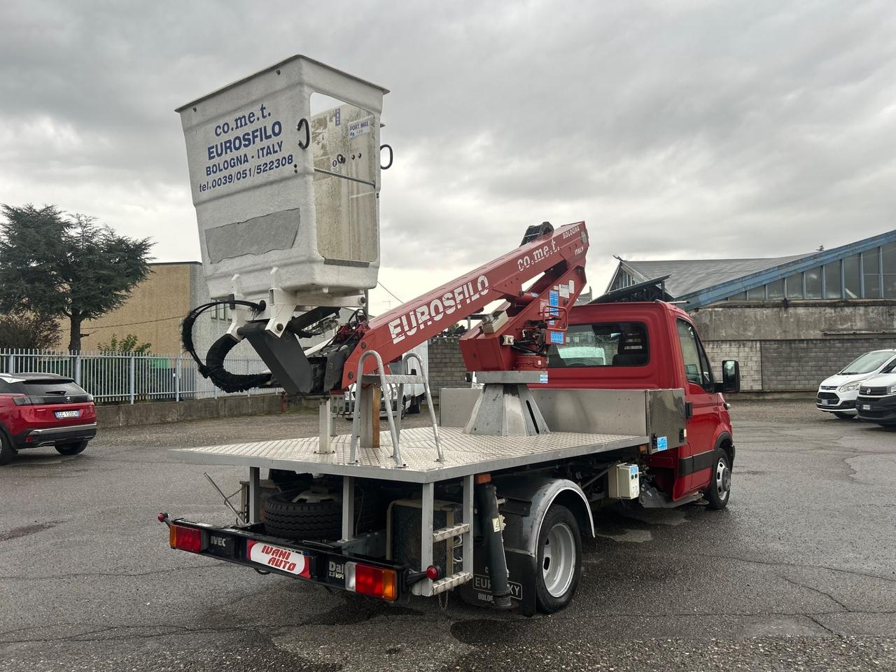 Iveco Daily 35C10 2.3 Hpi cabinato con Cestello elevatore