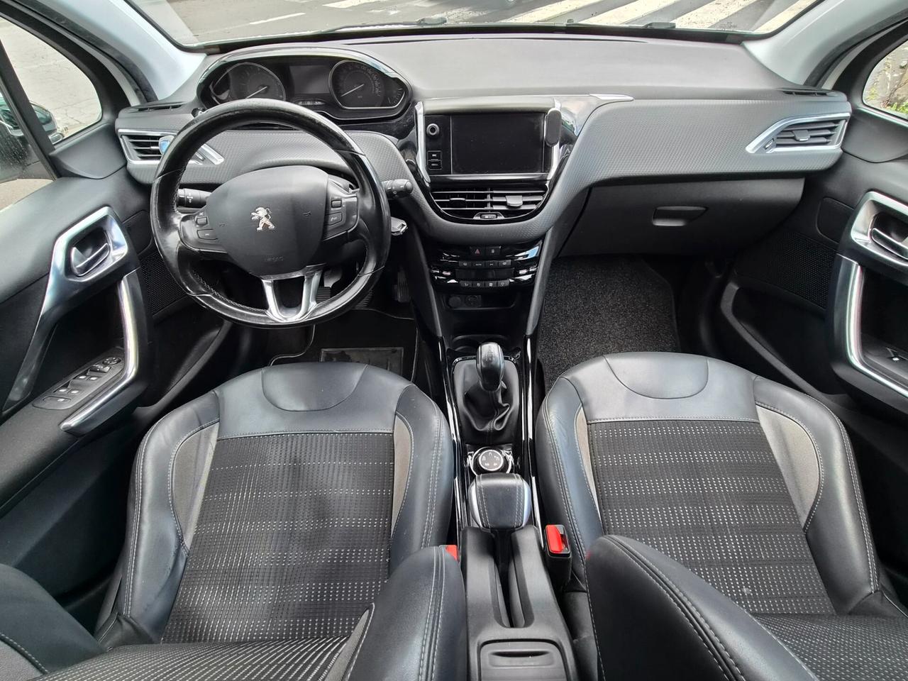 Peugeot 2008 BlueHDi 100 Black Matt