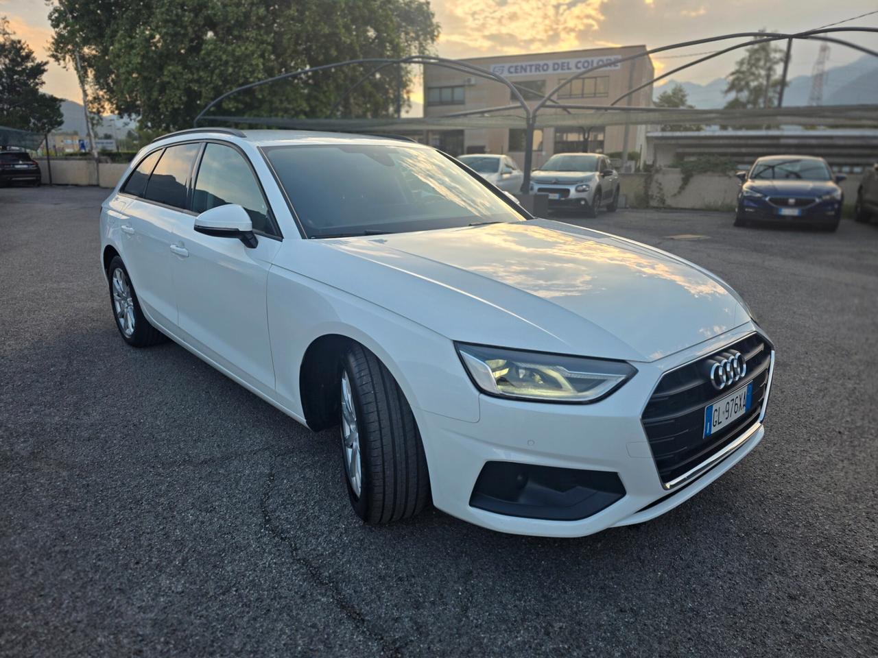 Audi A4 Avant 30 TDI/136 CV S tronic Business