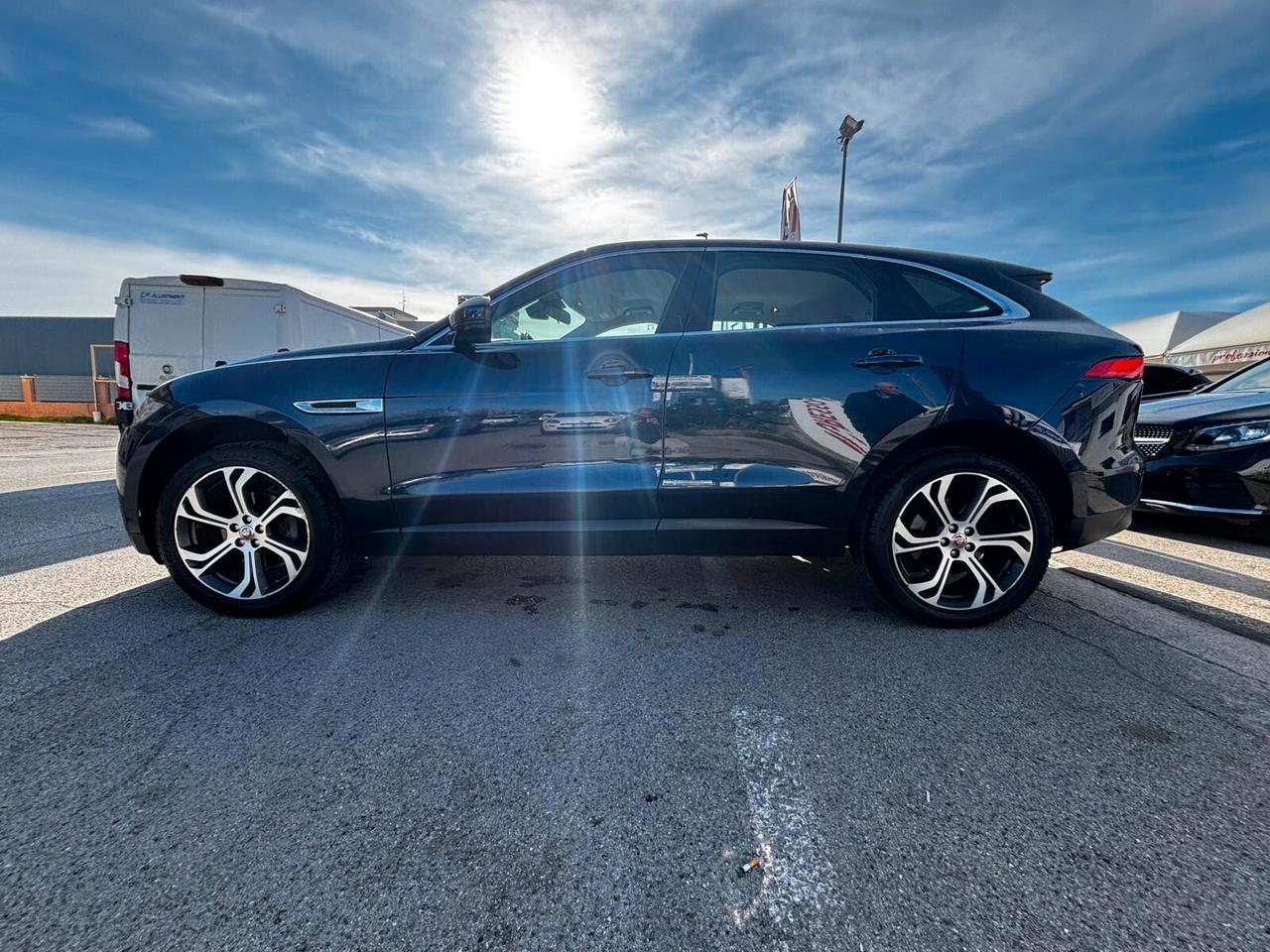 Jaguar F-Pace 2.0 D 180 CV AWD Prestige