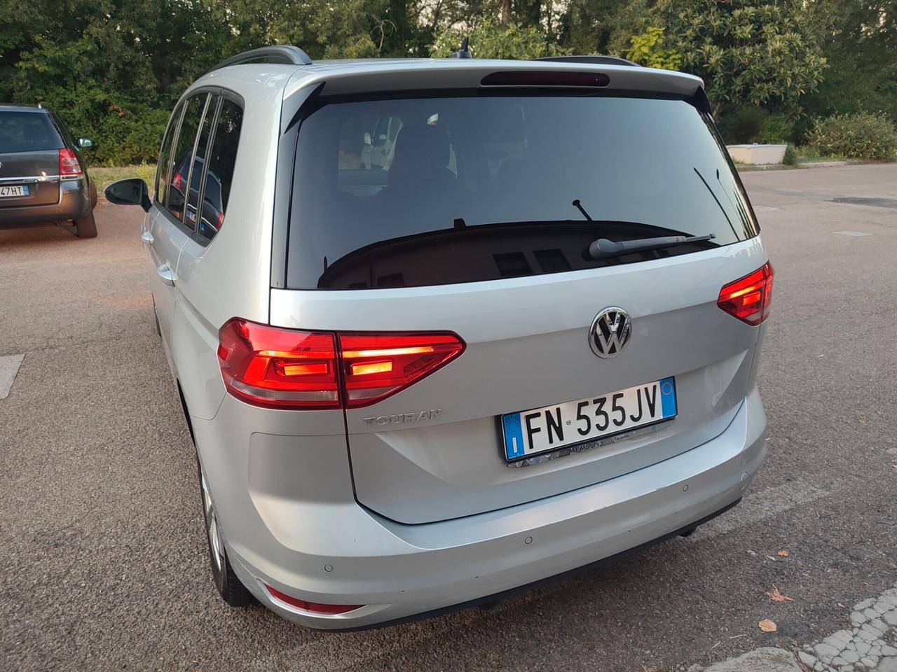 VOLKSWAGEN TOURAN 2018 DIESEL 7POSTI EURO6 POCHI KM NUOVA