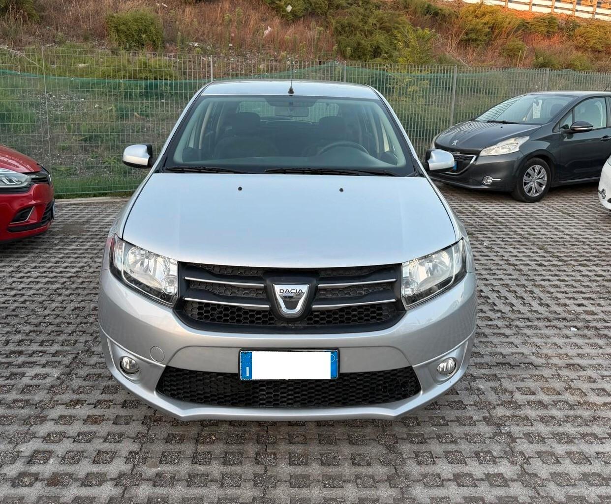 Dacia Sandero 1.2 GPL 75CV Lauréate-2013