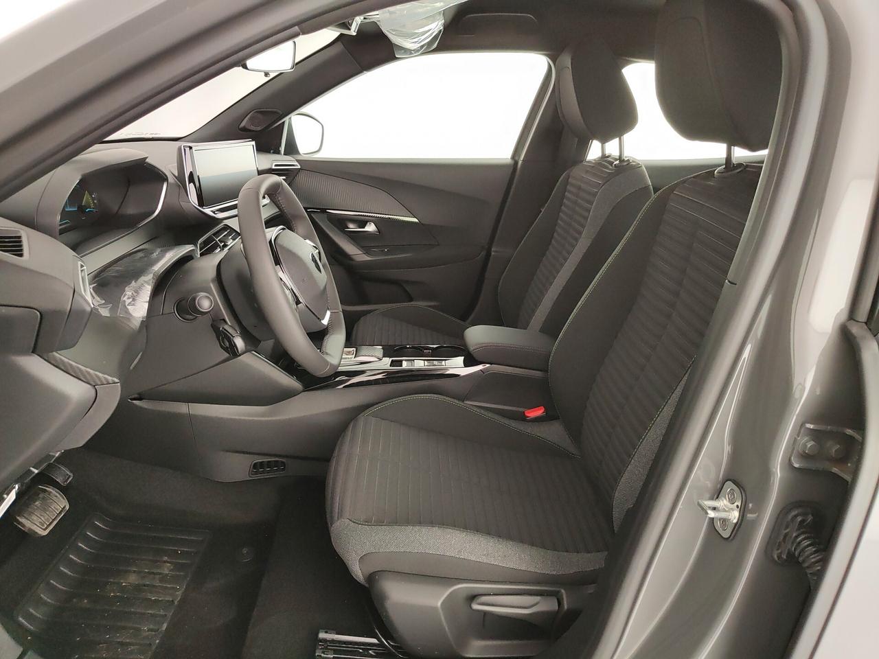 Peugeot 2008 motore elettrico 136 CV Active