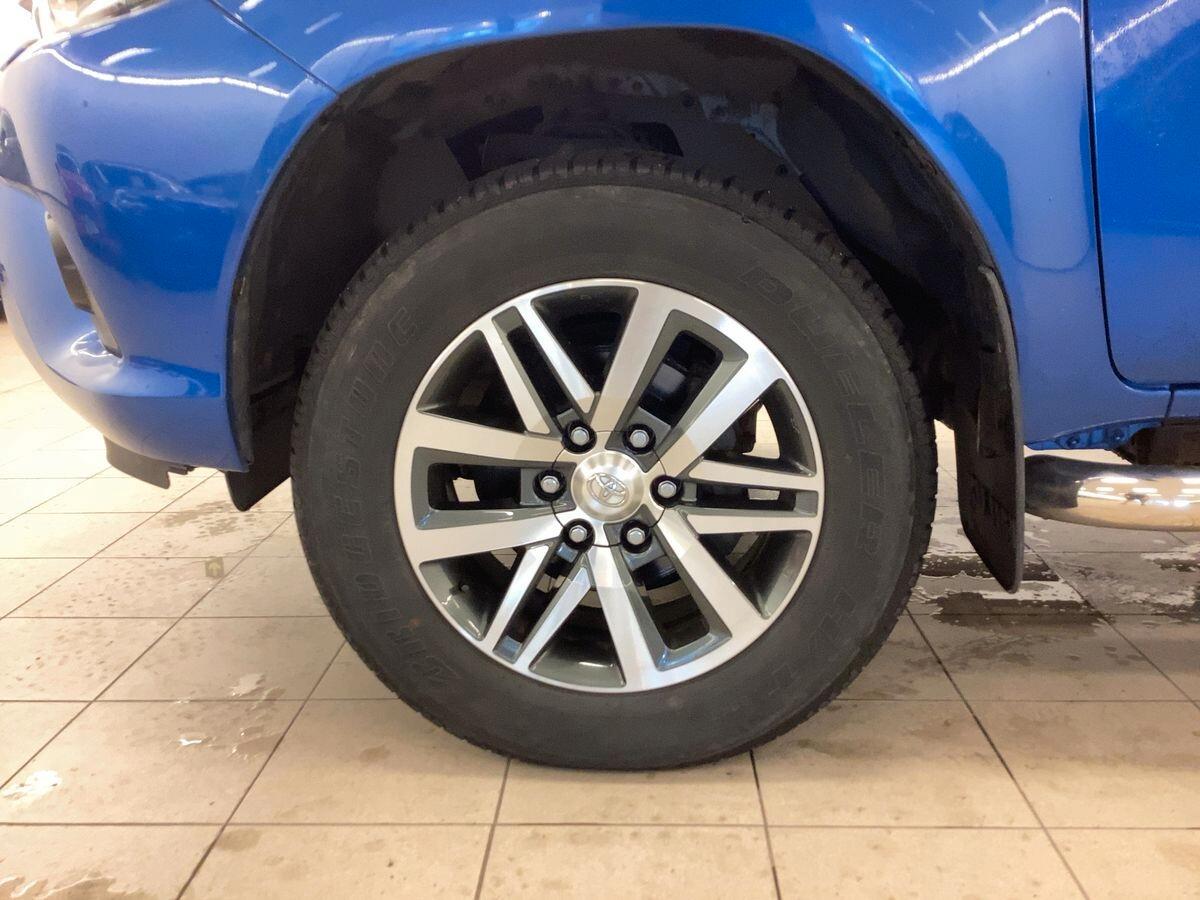 Toyota Hilux 2.4 D-4D 4WD 4 porte Double Cab Comfort