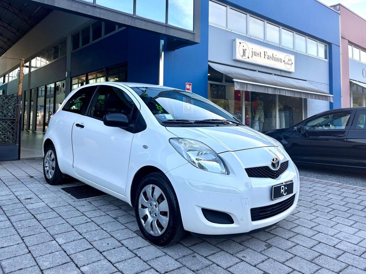 Toyota Yaris 1.0 Neopatentati
