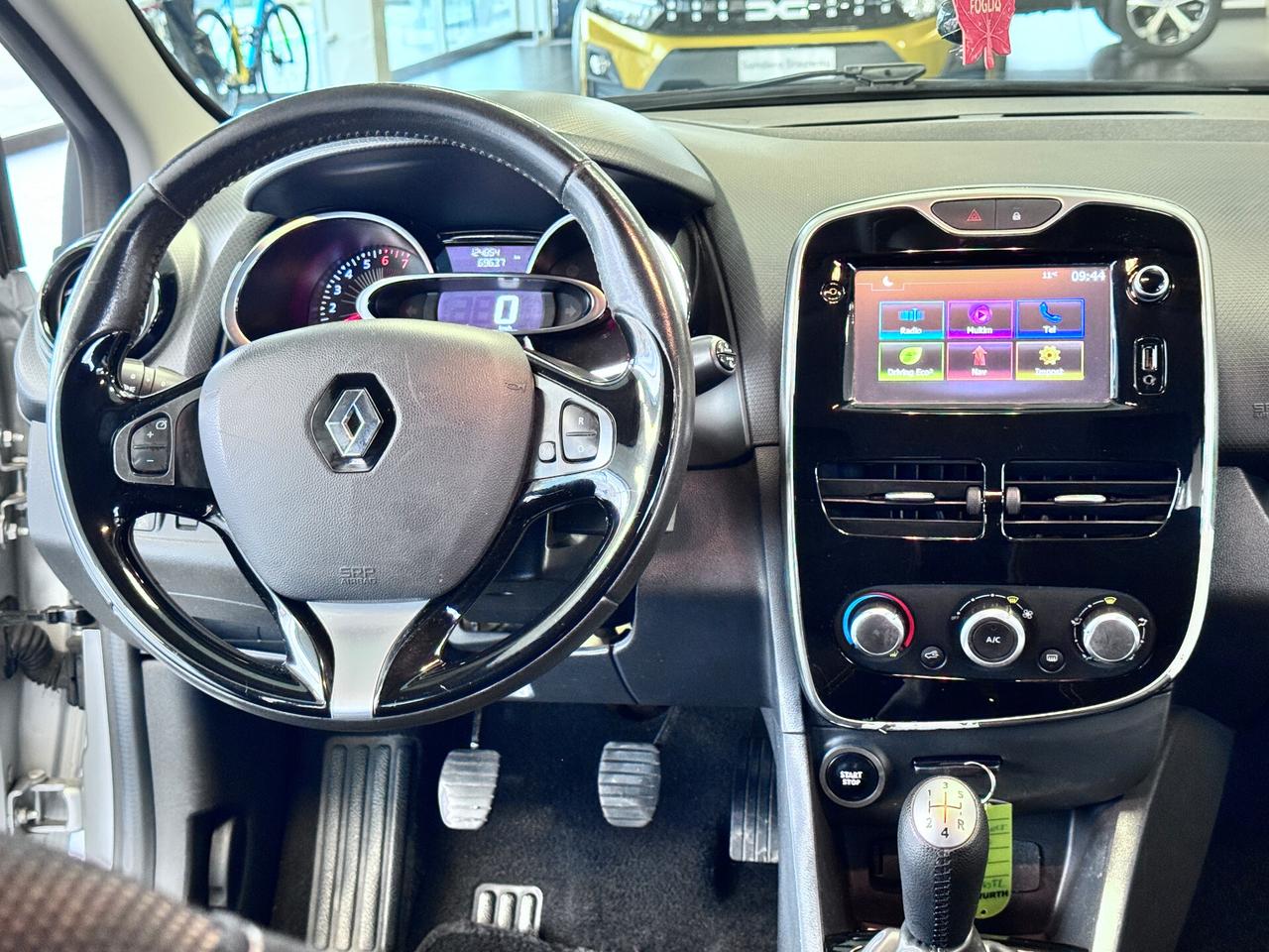 Renault Clio 1.2 75 CV 5 porte Duel