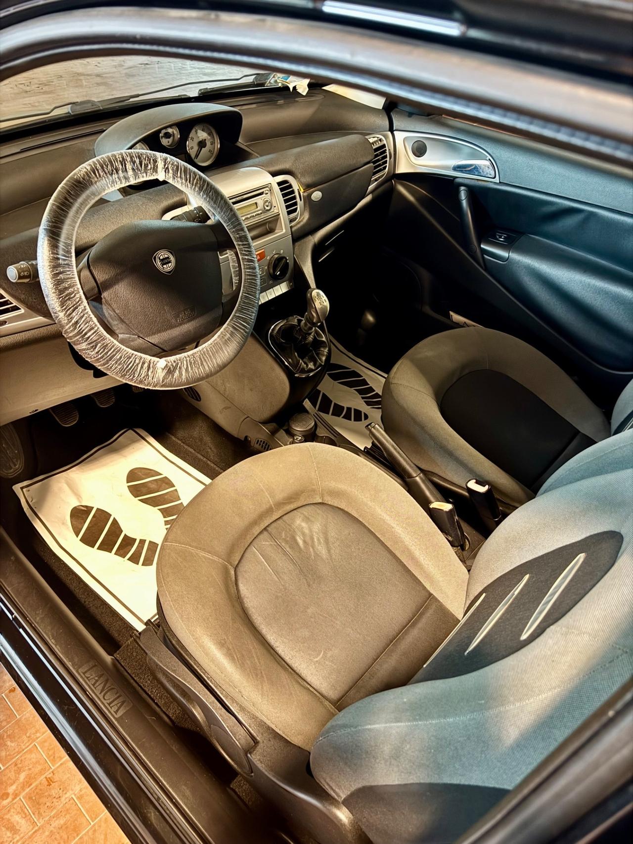 Lancia Ypsilon 1.2 Argento