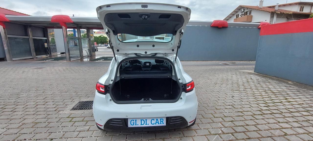 CLIO 1,5 DIESEL 90 CV DUEL NAVIGATORE LED CRUISE SENSORI X NEOPATENTATI IMPECCABILE