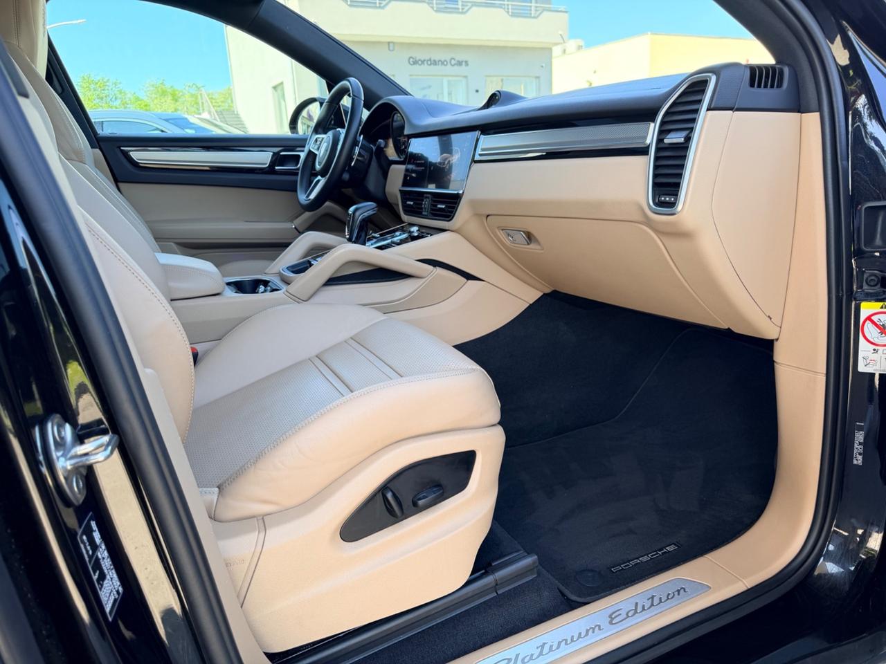 Porsche Cayenne Coupé 3.0 V6 E-Hybrid Platinum Edition