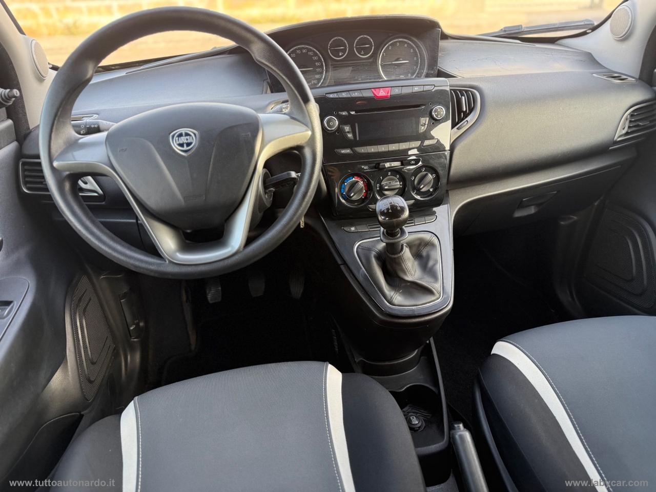 LANCIA Ypsilon 1.2 69 CV 5p. Platinum