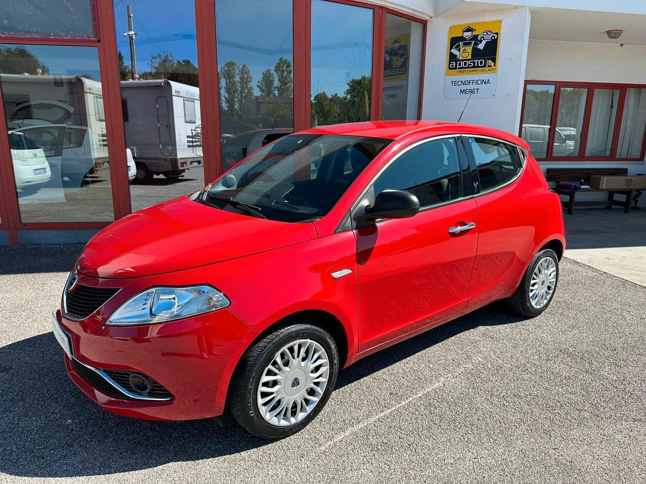 Lancia Ypsilon 1.2 69 CV 5 porte