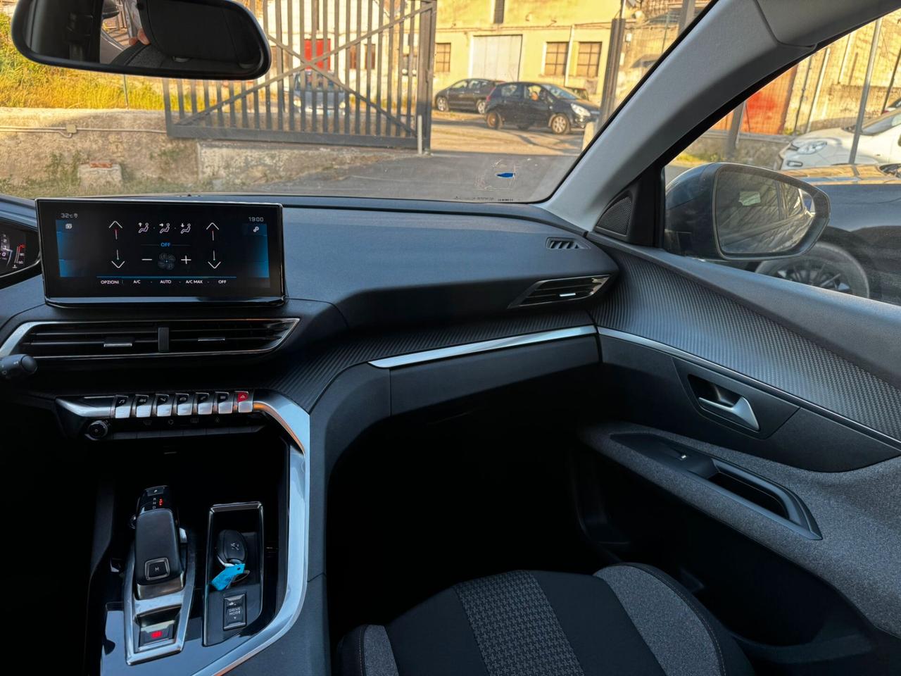 Peugeot 3008 BlueHDi 130 S&S EAT8 Allure