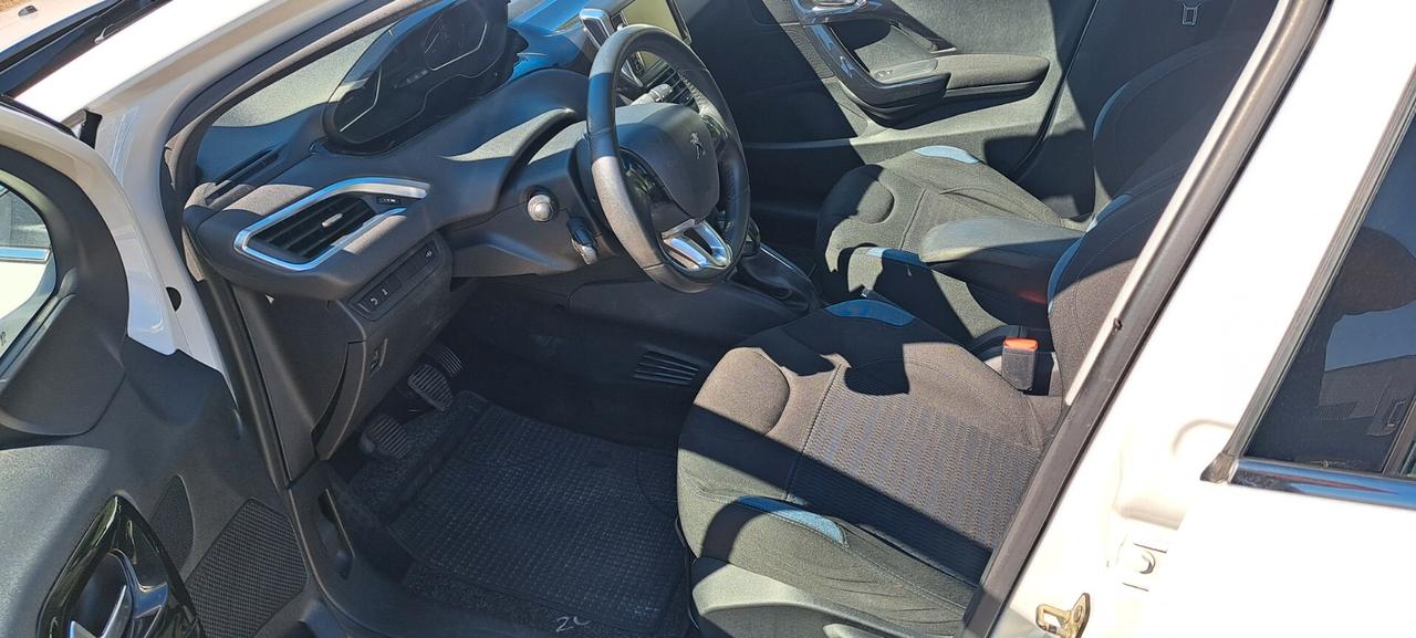 Peugeot 208 1.4 HDi 68 CV 5 porte Allure