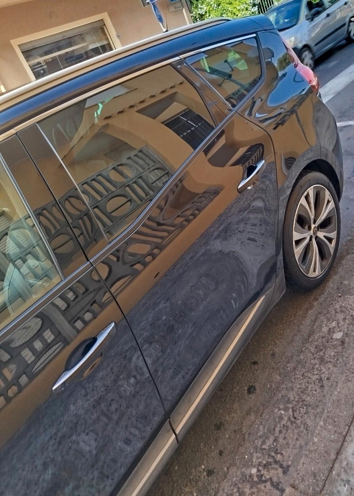 Renault Grand Scenic dCi 8V 110 CV EDC Energy Zen