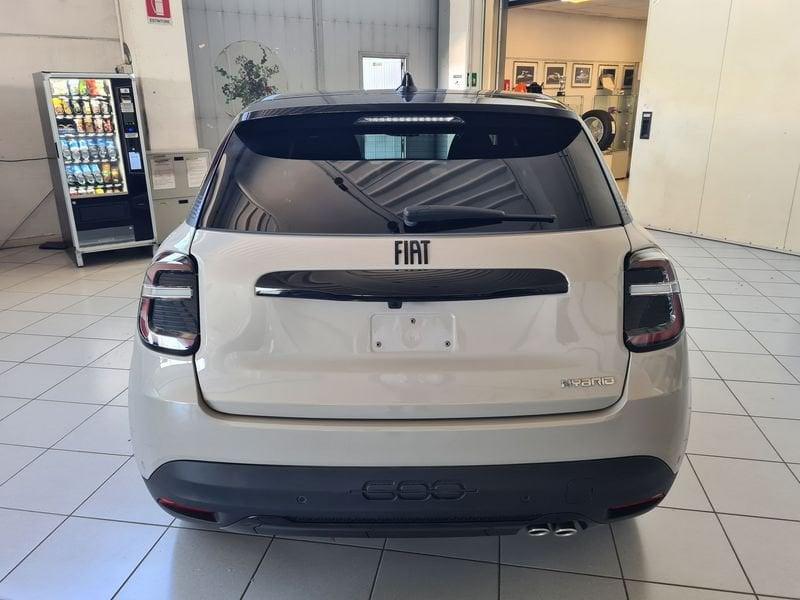 FIAT 600 1.2 Hybrid 145cv Sport Ed Mil Cort 26