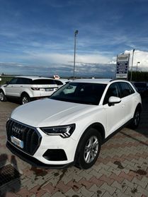 Audi Q3 35 TDI S tronic Business