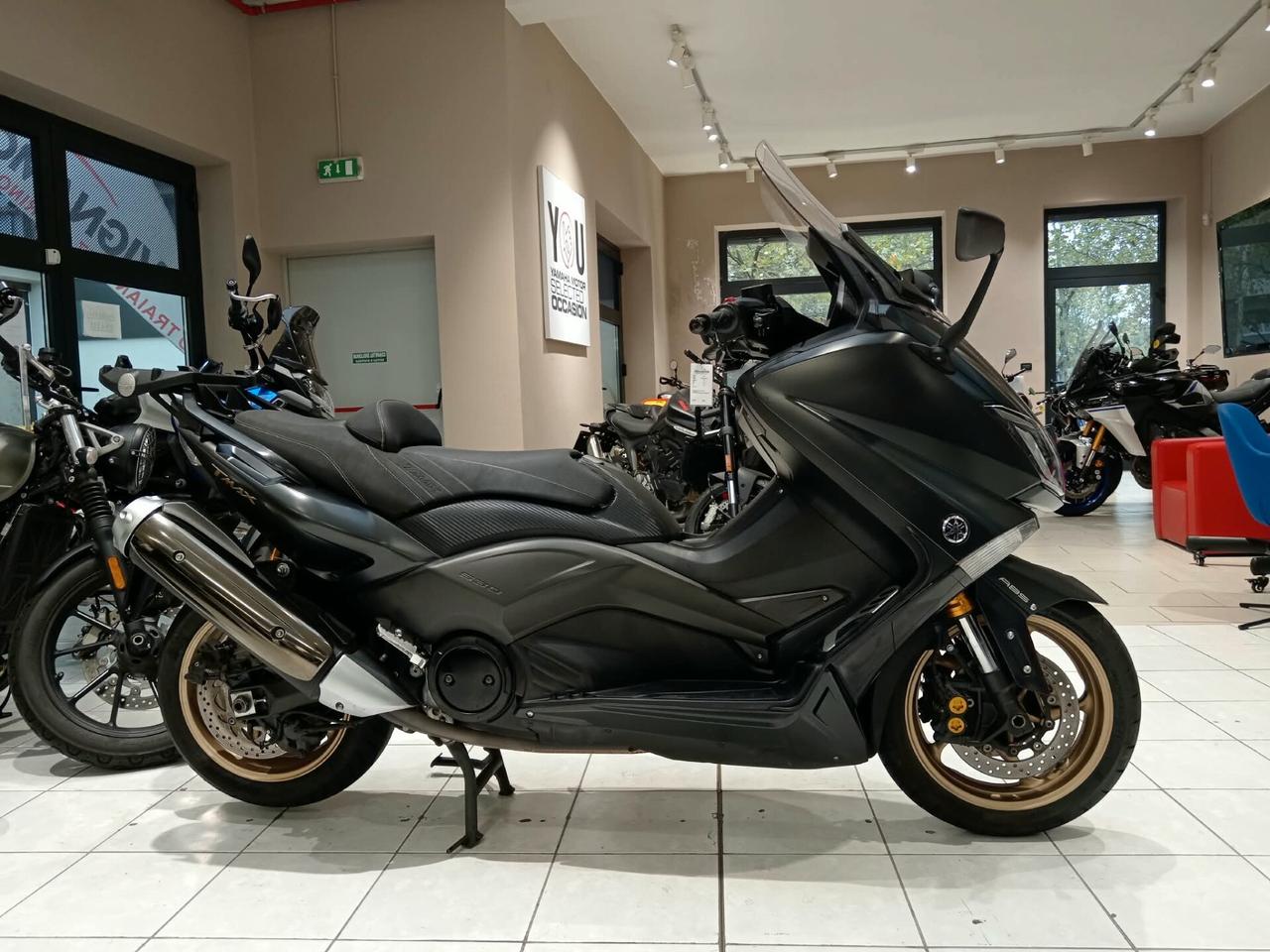 Yamaha TMAX 530 IRON MAX