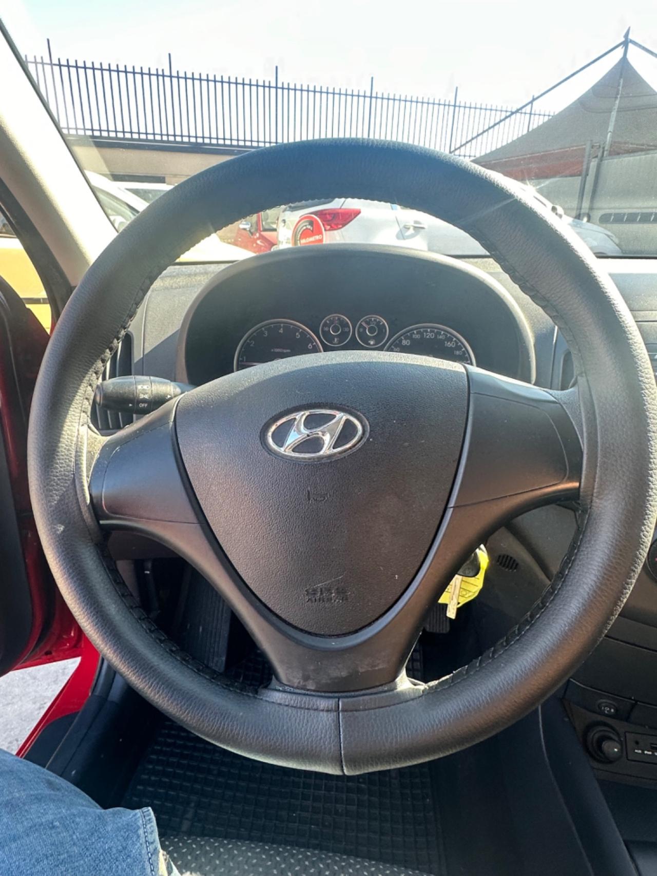 Hyundai i30 1.6 16V 126CV 5p. Dynamic