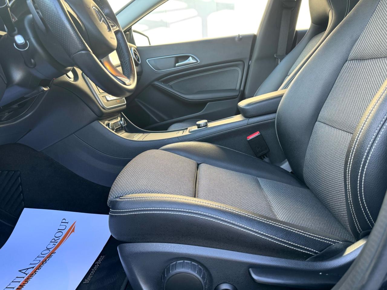 MERCEDES CLA 200d S.B. Sport - Tetto Led Navi