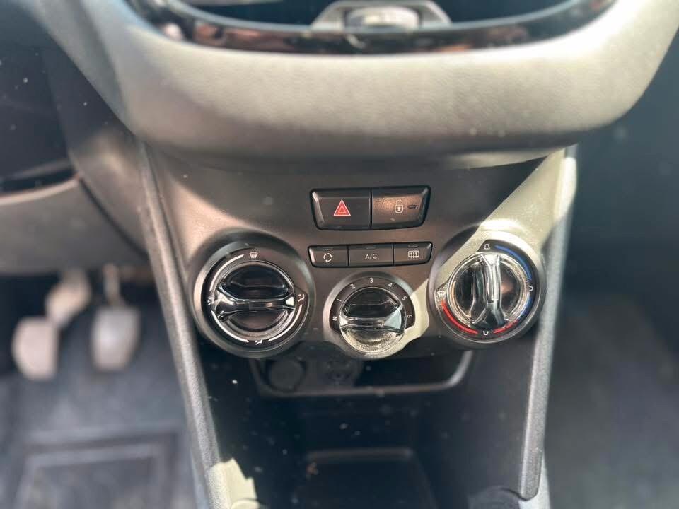 Peugeot 208 1.2 VTi 82 CV 5 porte Access NEOPATENTATI