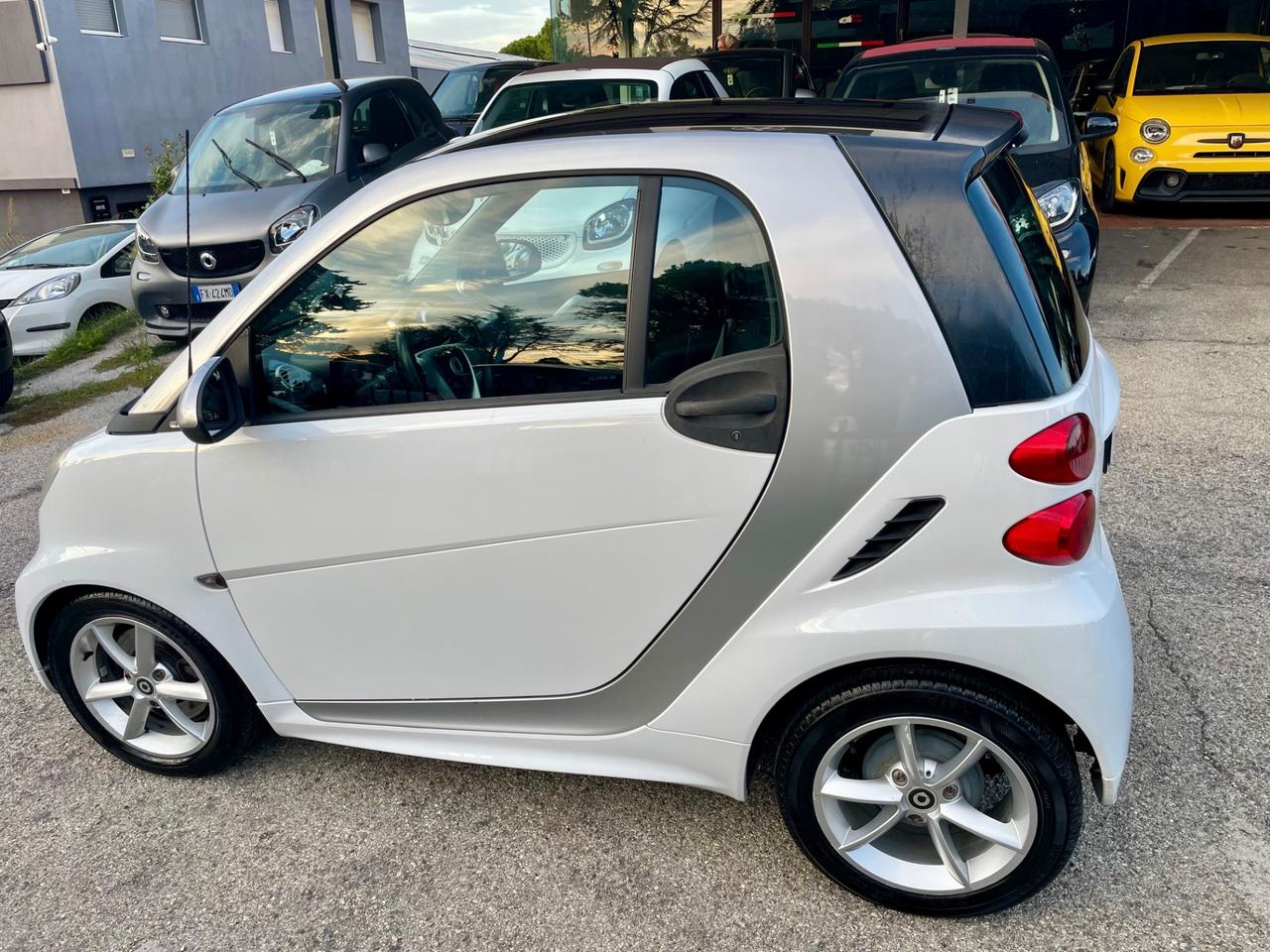 Smart ForTwo 1000 52 kW MHD coupé pulse