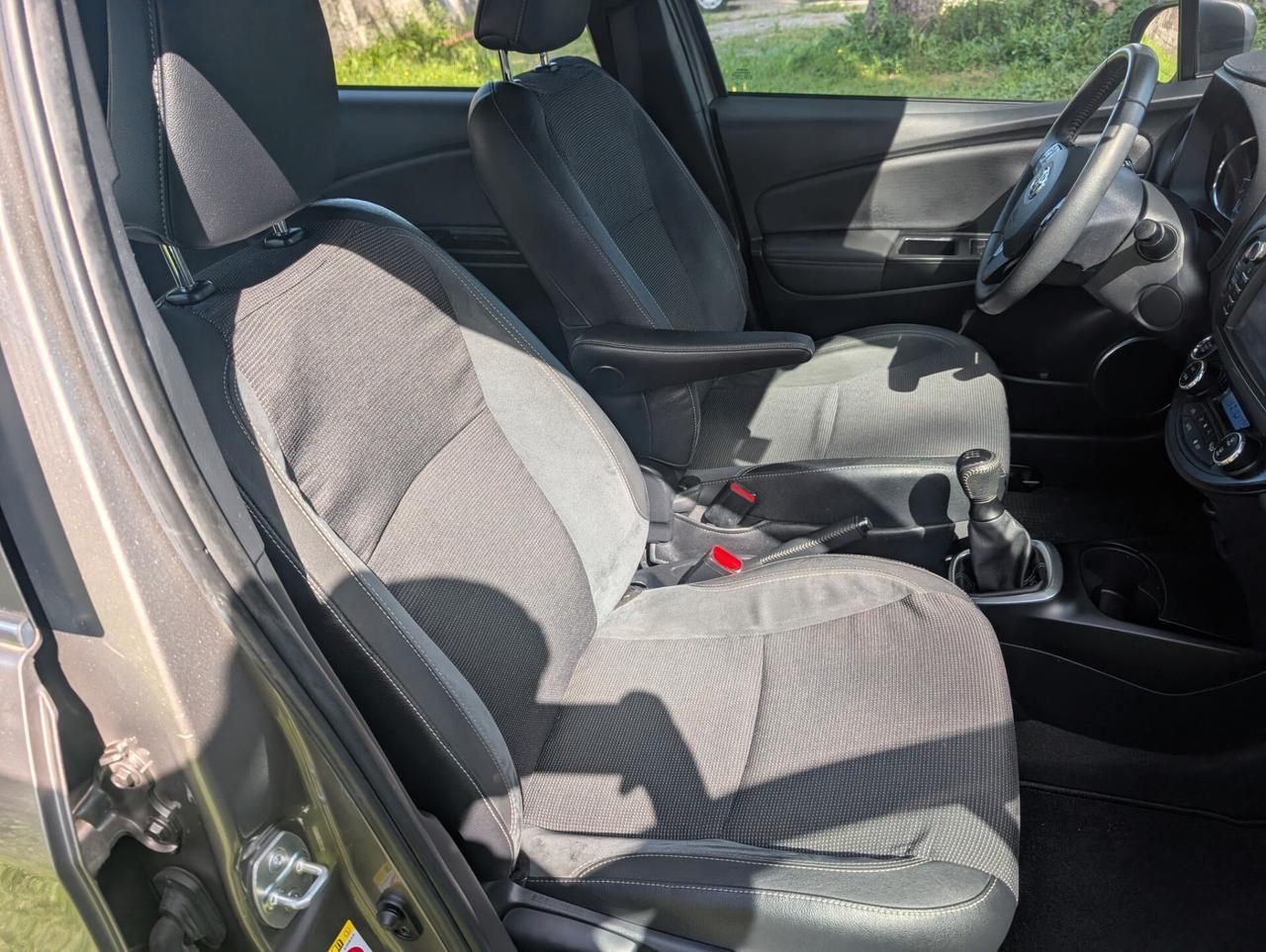 Toyota Yaris 1.0 5 porte Lounge UNICO PROPRIETARIO