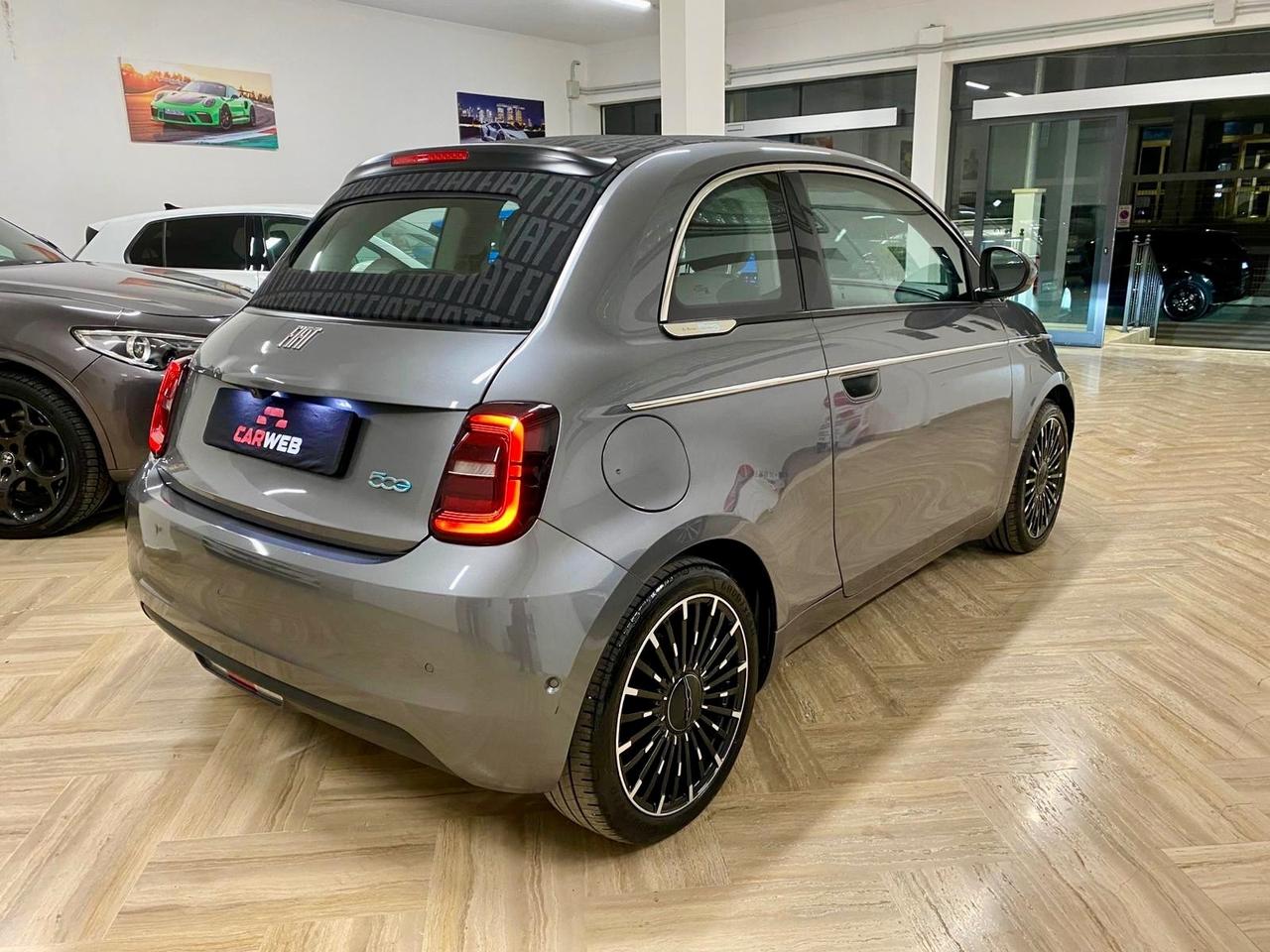 FIAT 500e CABRIO 43KW Navy CAM 2021