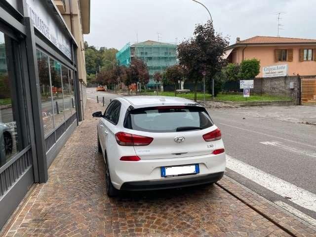 Hyundai i30 1.6 CRDI Business - Gancio Traino - Neopatentati