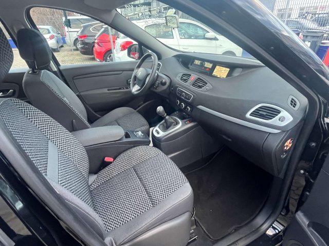 RENAULT Scenic Scenic III X-Mod X-Mod 1.6 Attractive