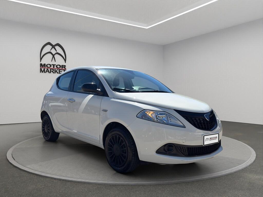 Lancia Ypsilon 5 Porte 1.0 FireFly Hybrid Silver