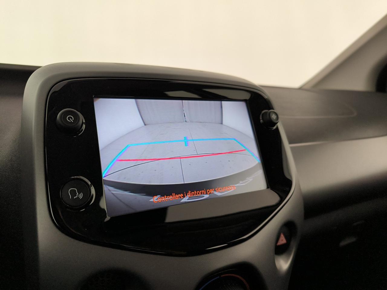 Toyota Aygo 5p 1.0 x-play 72cv