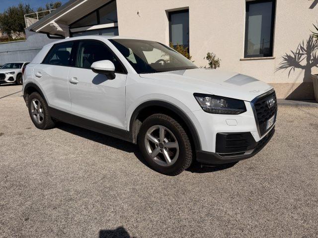 AUDI Q2 30 TDI S tronic Business