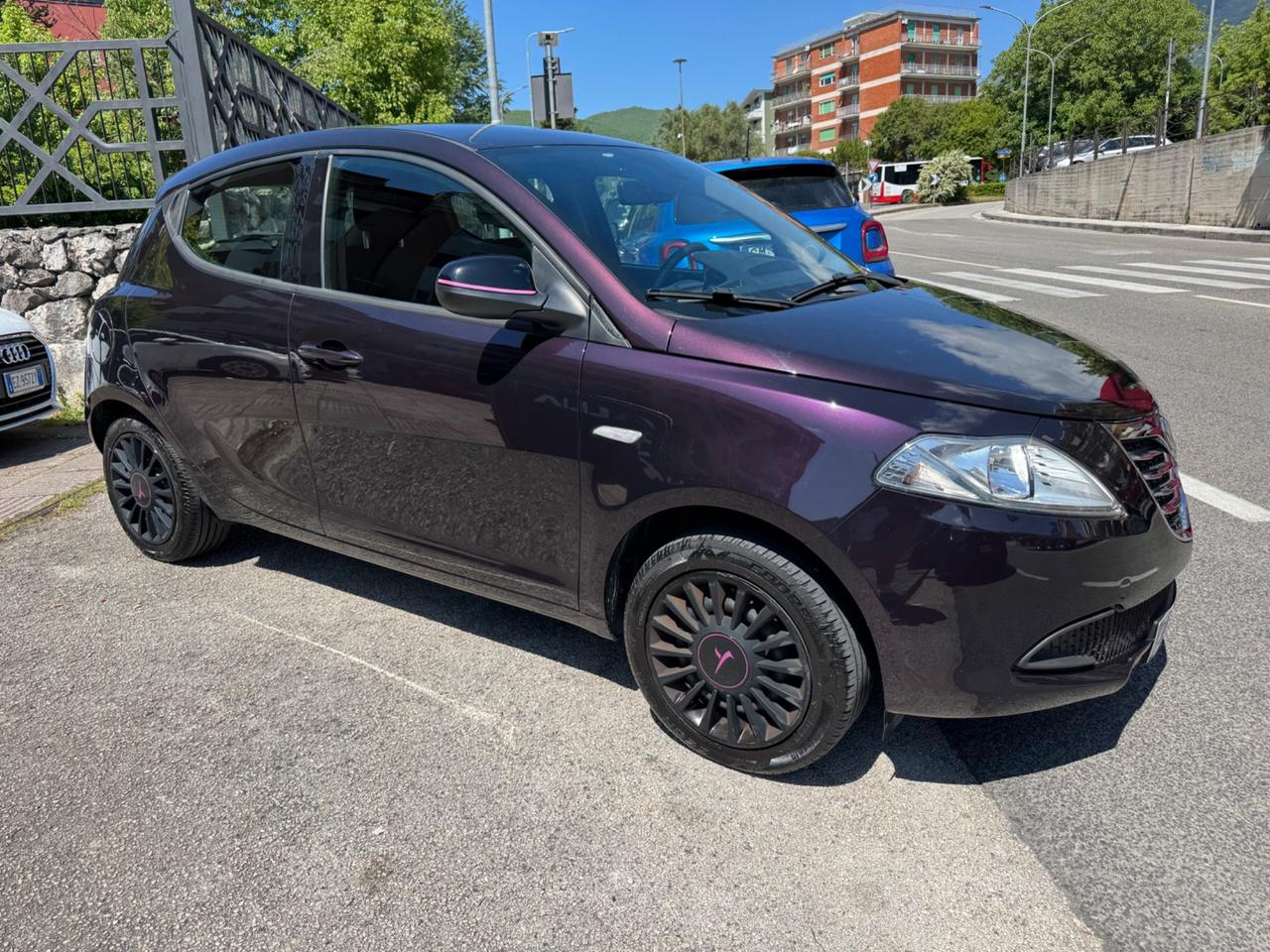 Lancia Ypsilon 1.2 69 CV 5 porte Elefantino