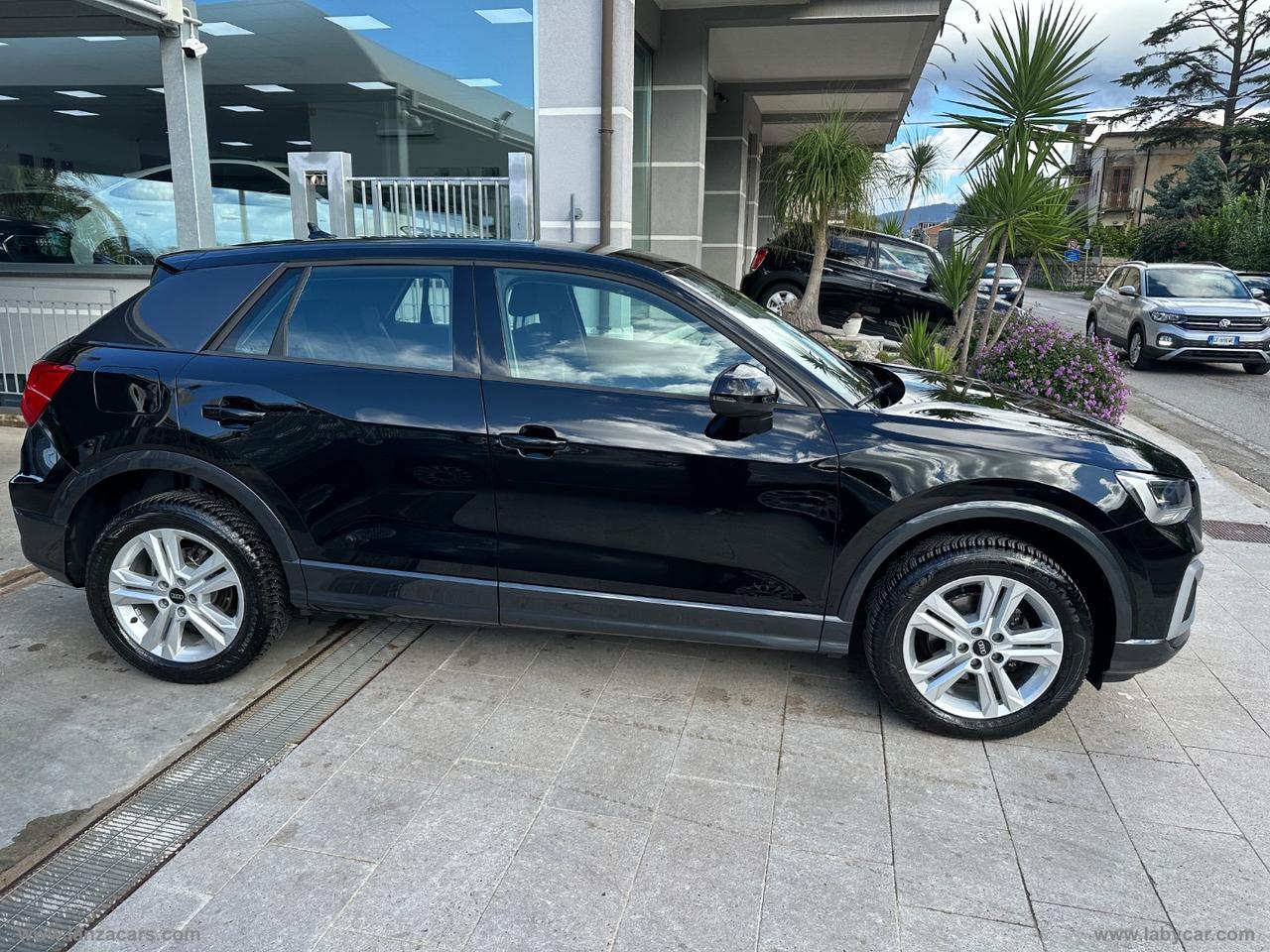 AUDI Q2 30 TDI Business Advanced