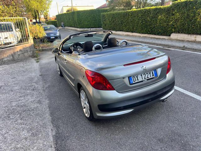 PEUGEOT 207 1.6 VTi 120CV CC Féline