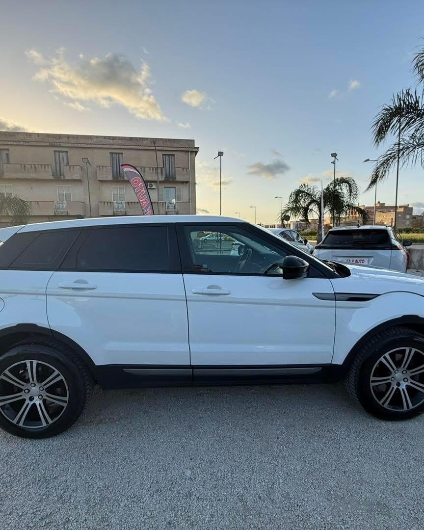 Land Rover Range Evoque 2.0 TD4 150 CV 5p. Pure