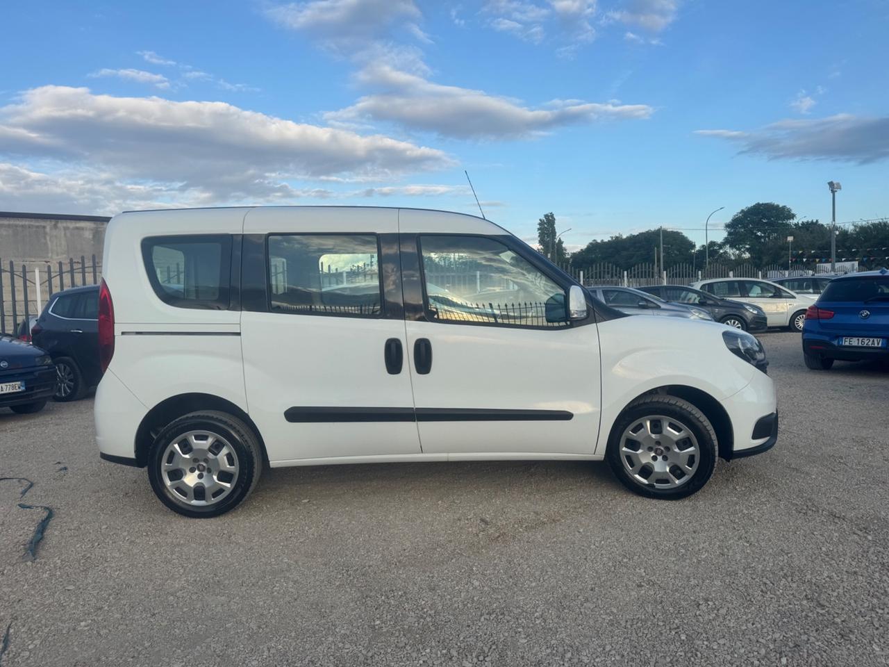 Fiat Doblò 1.6 MJT 120CV LOUNGE N1 5 POSTI