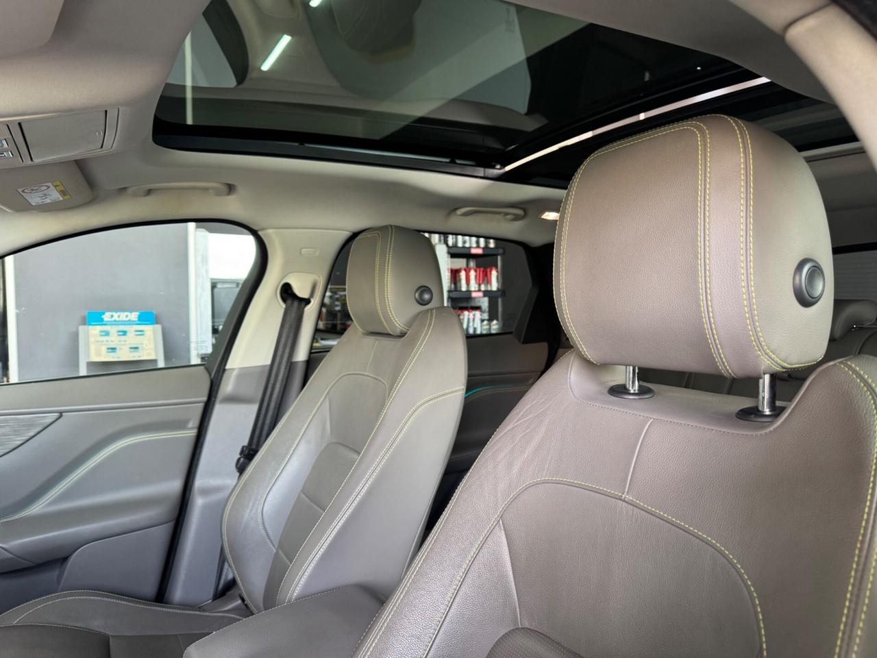 Jaguar F-Pace 2.0 D 180 CV AWD R-Sport