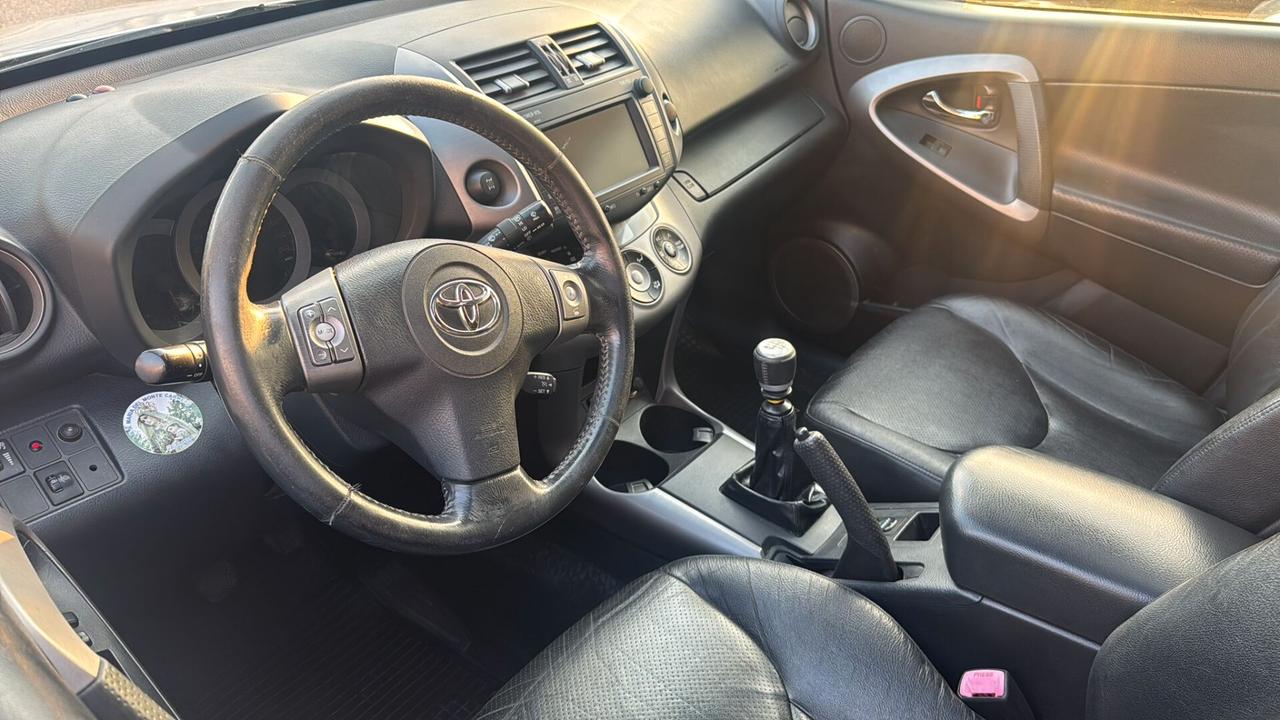 Toyota RAV 4 RAV4 Crossover 2.2 D-4D 177 CV Luxury Garanzia