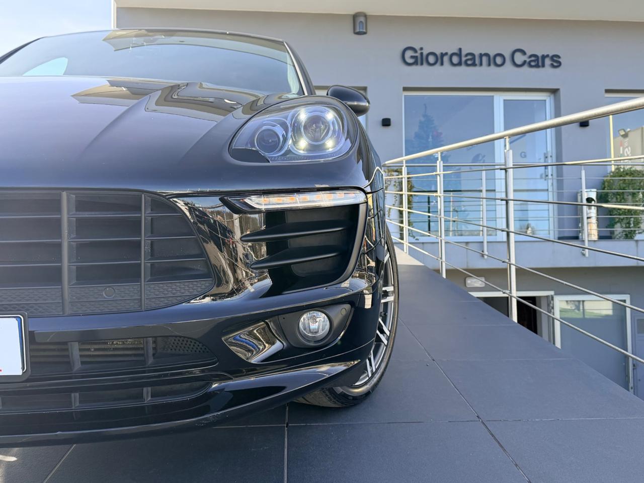 Porsche Macan 3.0 S Diesel black edition in garanzia