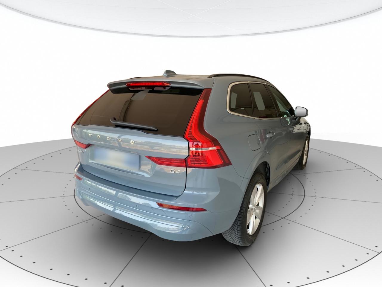 VOLVO XC60 2.0 b4 Momentum awd auto