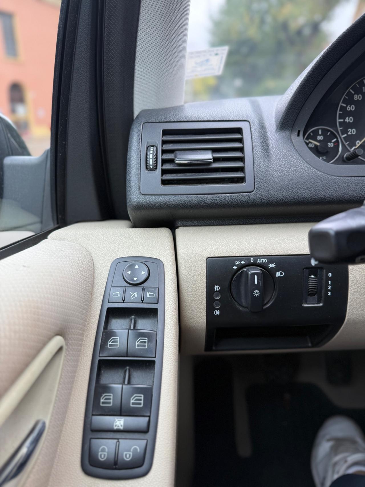 Mercedes-benz A 160 BlueEFFICIENCY Premium