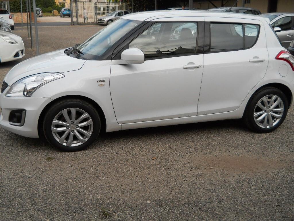 Suzuki Swift 1.3 DDiS 5 porte B-Top Bi-Color