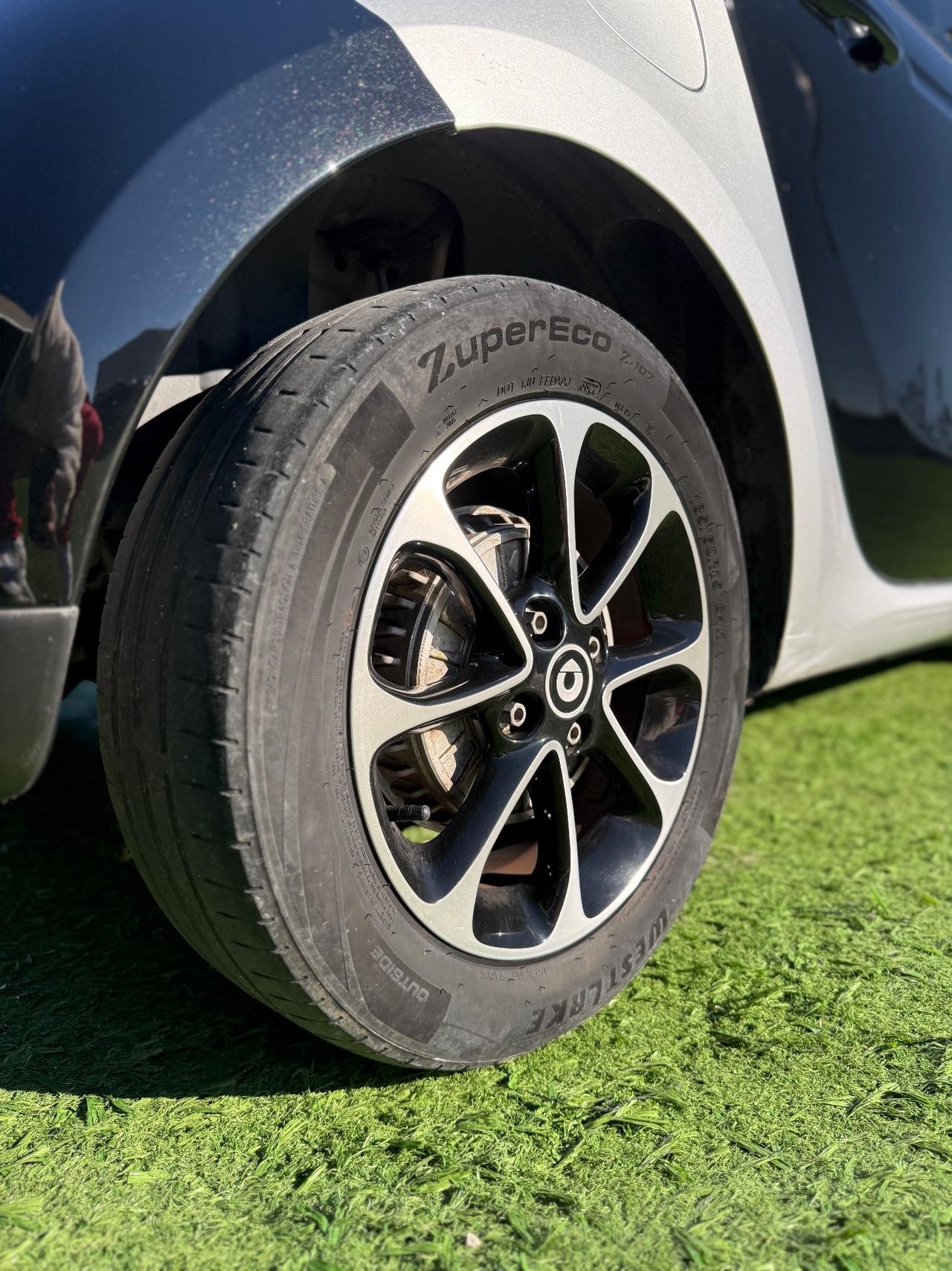 Smart ForFour 70cv 1.0 Passion AUTOMATICA DOPPIO TETTO PANORAMICO