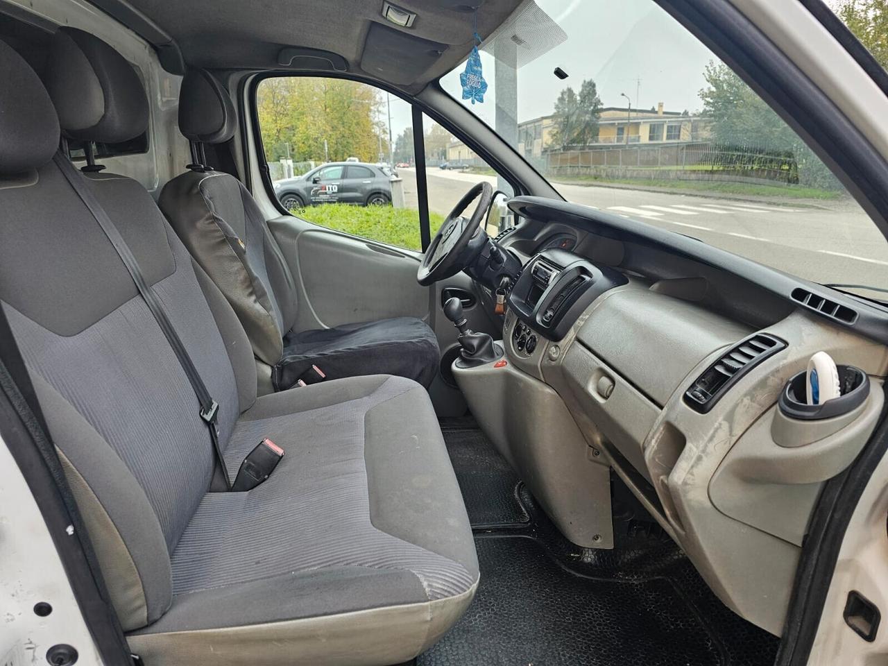 Opel Vivaro 2.0 CDTI 120cv Passo Lungo Furgonato