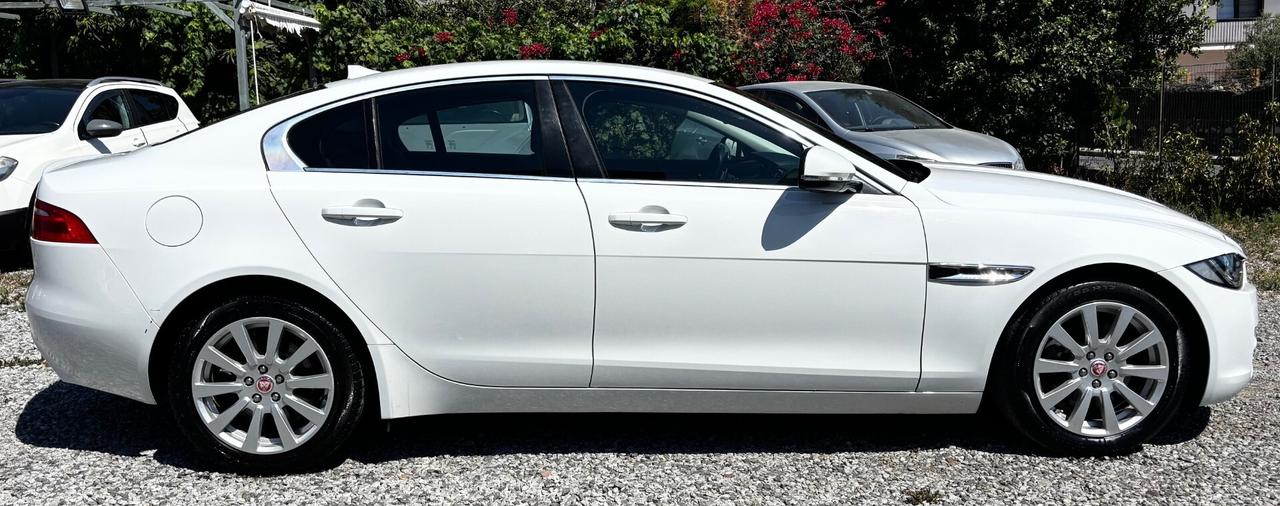 Jaguar XE 2.0 D Turbo aut. Portfolio