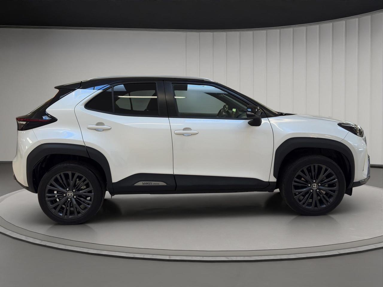 Toyota Yaris Cross 1.5h Adventure fwd 116cv e-cvt