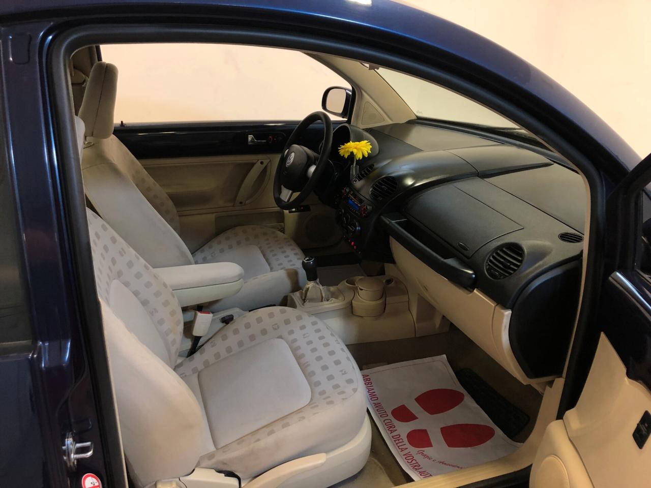 Volkswagen New Beetle 1.6 GPL FULL DISTRIBUZIONE TAGLIANDATA NEOPATENTATI